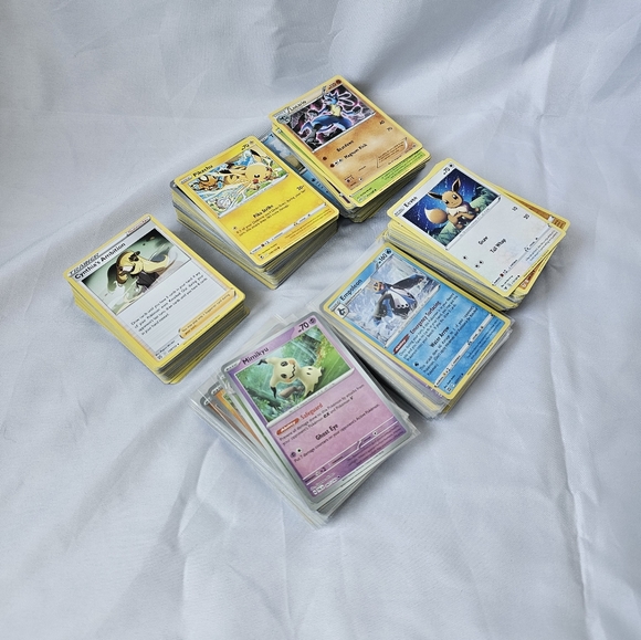 Lot of 85 Pokémon Cards Including Holo, Rare, Trainer, Energy Cards - Picture 8 of 10